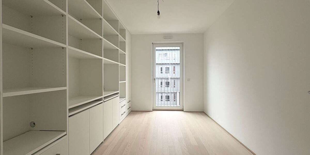 Etagenwohnung Frankfurt Bockenheim - 3 Zimmer, 92 m&sup2;, 2.100&euro; | Angebot:26945200