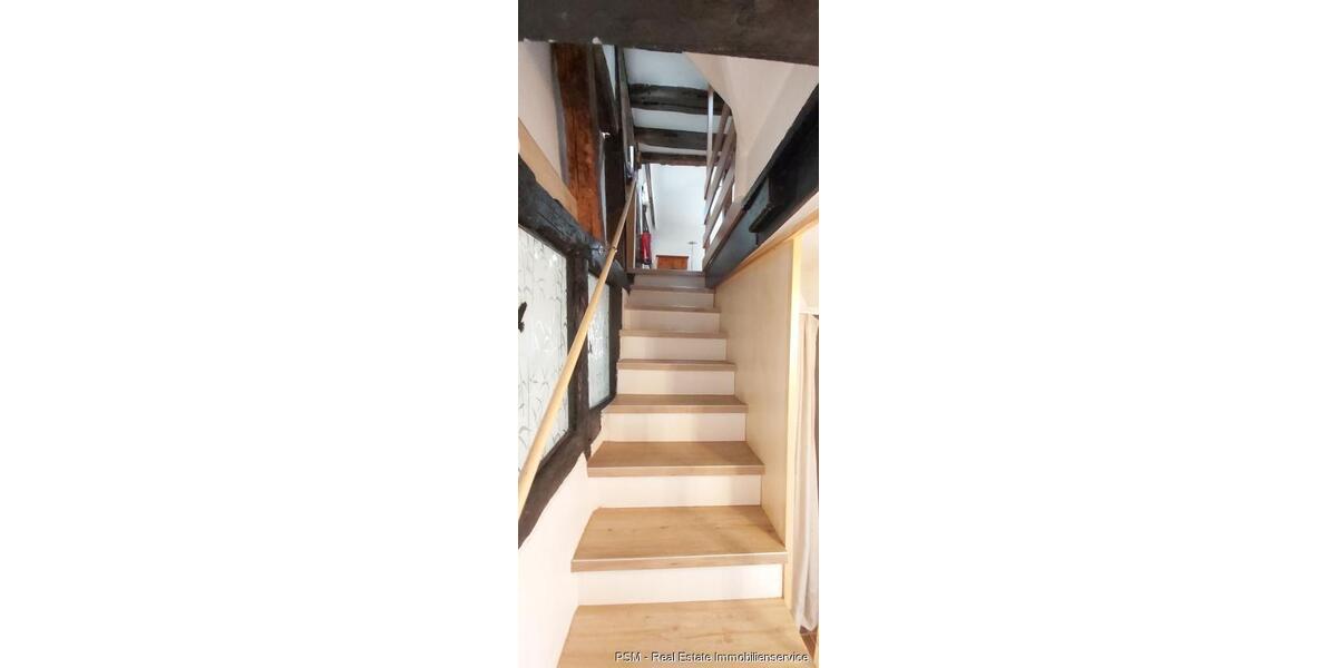 Reihenhaus Königstein im Taunus - 9 Zimmer, 170 m&sup2;, 2.300&euro; | Angebot:25352064