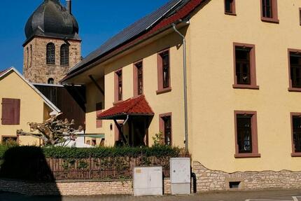 Einfamilienhaus mit historischem Charme mit alter Schmiede zimmer