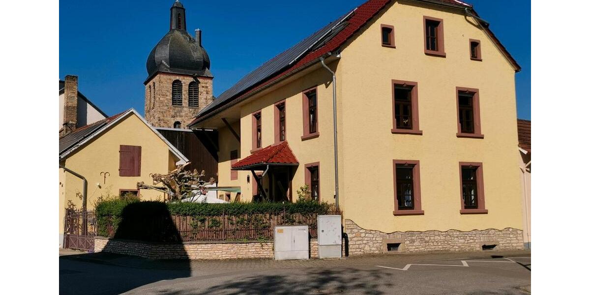 Einfamilienhaus mit historischem Charme mit alter Schmiede zimmer