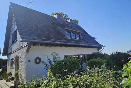 Haus Schlangenbad - 6 Zimmer, 188 m&sup2;, 2.400&euro; | Angebot:27142848