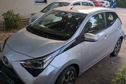 Toyota Aygo (X) 9.633 km 11.999 &euro; Oberursel 61440