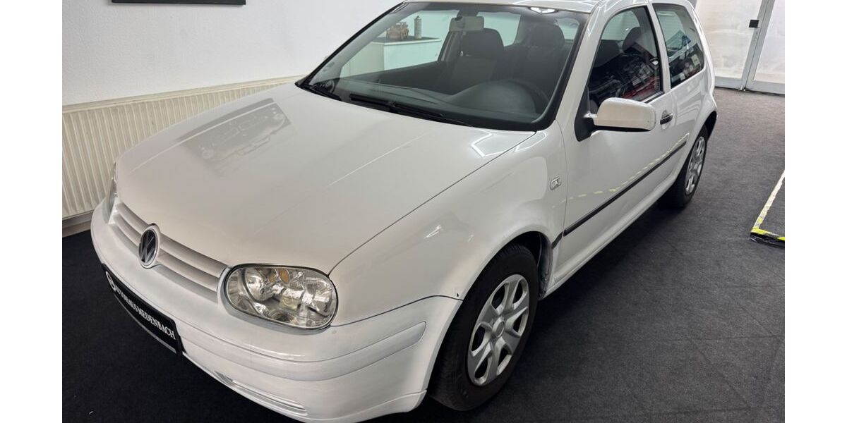 VW Golf 216.542 km 999 &euro; Wiesbaden 65207