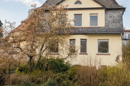 Hofheim: Individualisten aufgepasst. Altbestand mit großem Grundstück, oder zusätzlichem Bauplatz - Haus Hofheim | Angebot:26084064