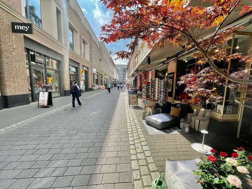 Wohnung zum Mieten in Wiesbaden 950 € 85 m² 2 zimmer