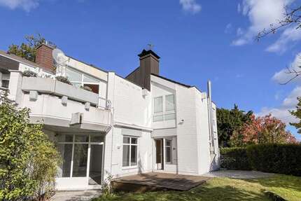 Haus zum Kaufen in Wiesbaden 690.000 € 157.96 m² 6 zimmer