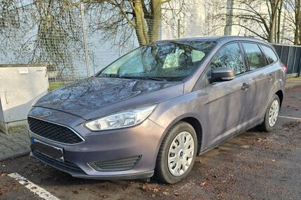Ford Focus 87.000 km 4.990 &euro; Stadecken-Elsheim 55271