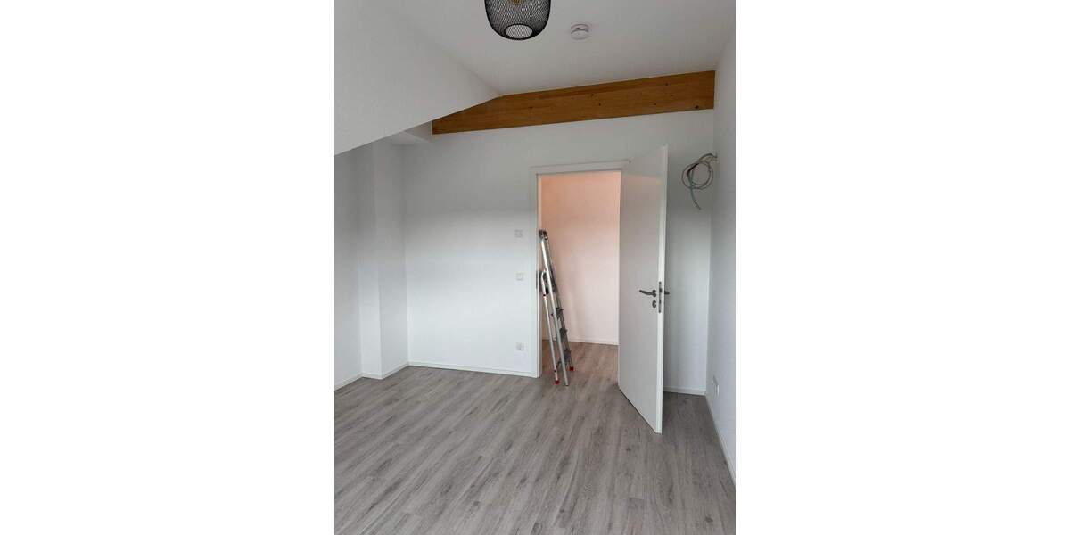Etagenwohnung Mainz Mombach - 4 Zimmer, 135 m&sup2;, 610.000&euro; | Angebot:25796470