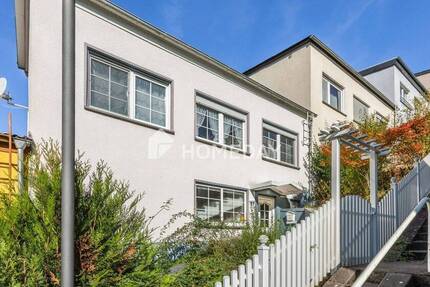 Charmantes Reihenhaus mit sonnigem Grundstück und Wohlfühlcharakter in Lorch 4 zimmer