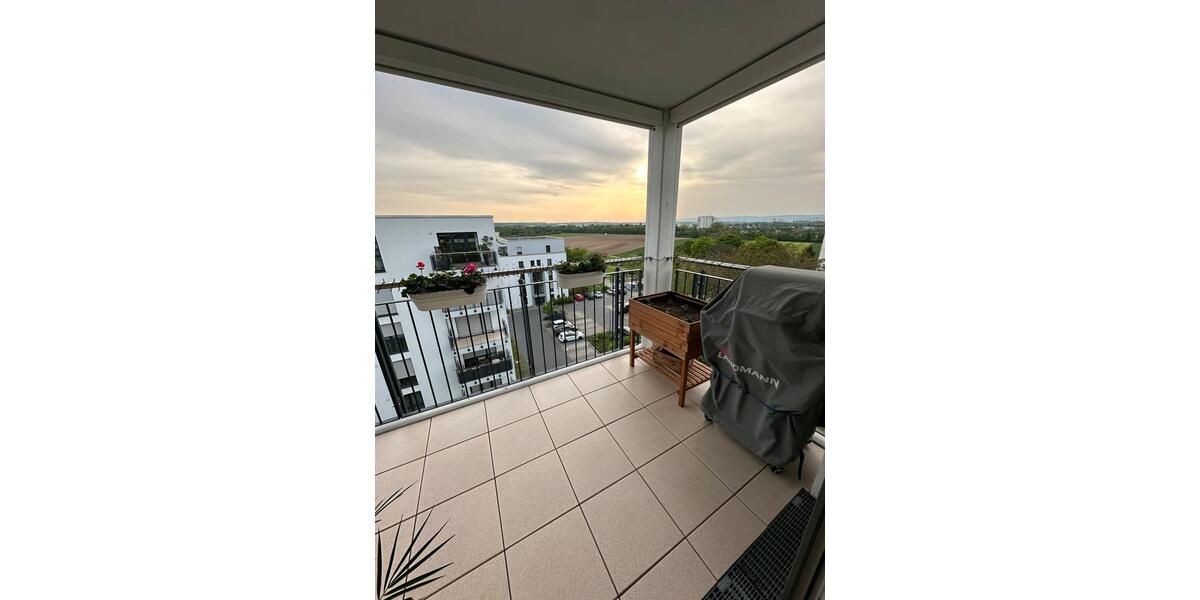 Hochwertige teilmöblierte 3-Zimmer-Etagenwohnung mit Balkon! 3 zimmer