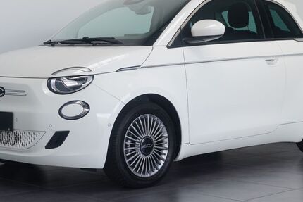 Fiat 500e 9.950 km 17.790 &euro; Wiesbaden 65205