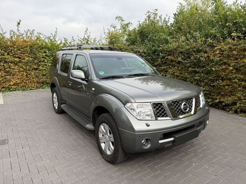Nissan Pathfinder 120.000 km 16.900 € Mörfelden-Walldorf 64546