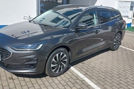 Ford Focus 15.000 km 23.990 € Rüsselsheim 65428