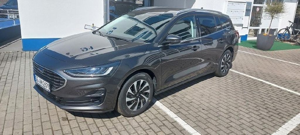 Ford Focus 15.000 km 23.990 &euro; Rüsselsheim 65428