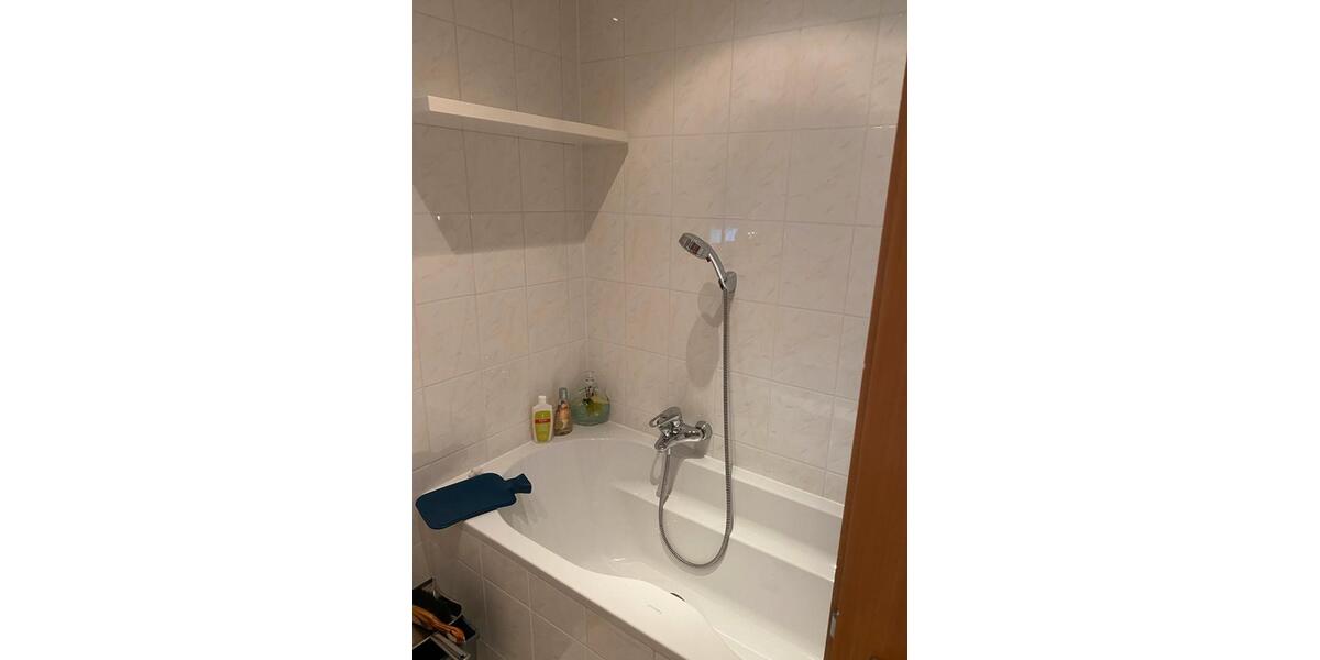 Dachgeschoßwohnung Wiesbaden Bierstadt - 2 Zimmer, 44 m&sup2;, 490&euro; | Angebot:26396316
