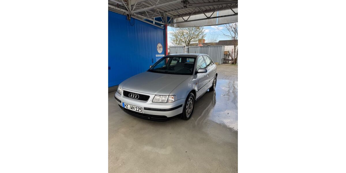Audi A3 174.200 km 2.200 &euro; Frankfurt am Main 60489