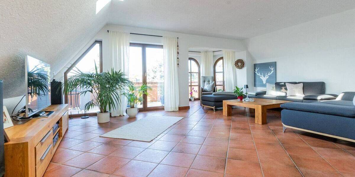 Mehrfamilienhaus, Wohnhaus Bischofsheim - 8 Zimmer, 275 m&sup2;, 850.000&euro; | Angebot:26498821