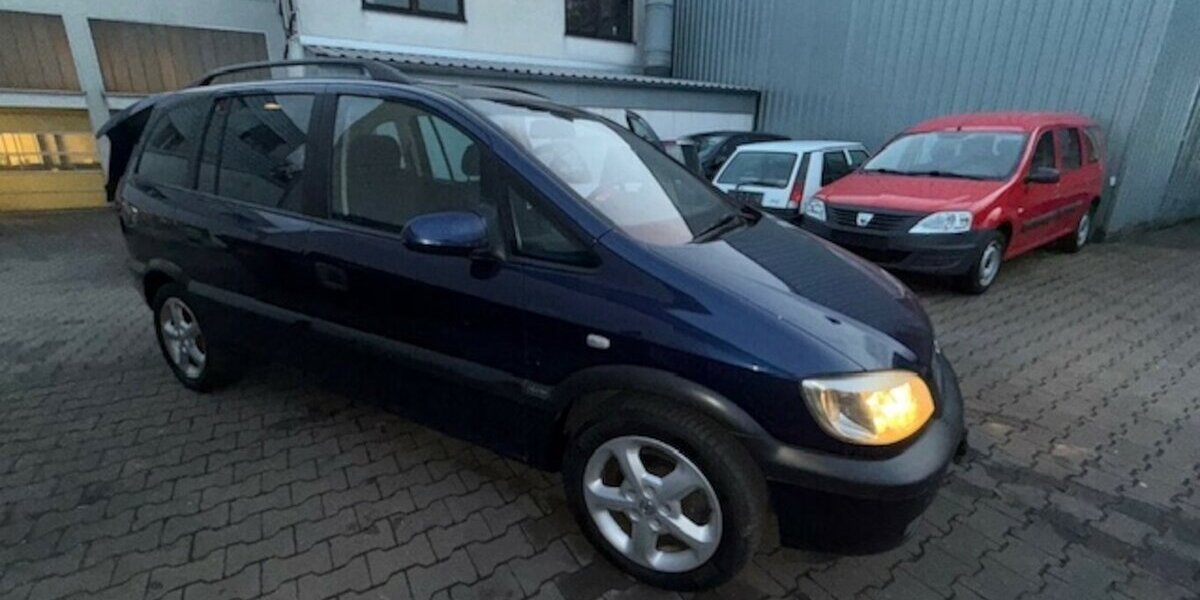 Opel Zafira Selection Executive 7 Sitze TÜV 10.2026 132.718 km 2.445 &euro; Schwalbach/Taunus 65824