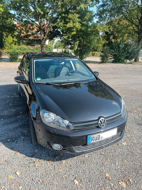 VW Golf 79.630 km 8.000 € Niedernhausen 65527
