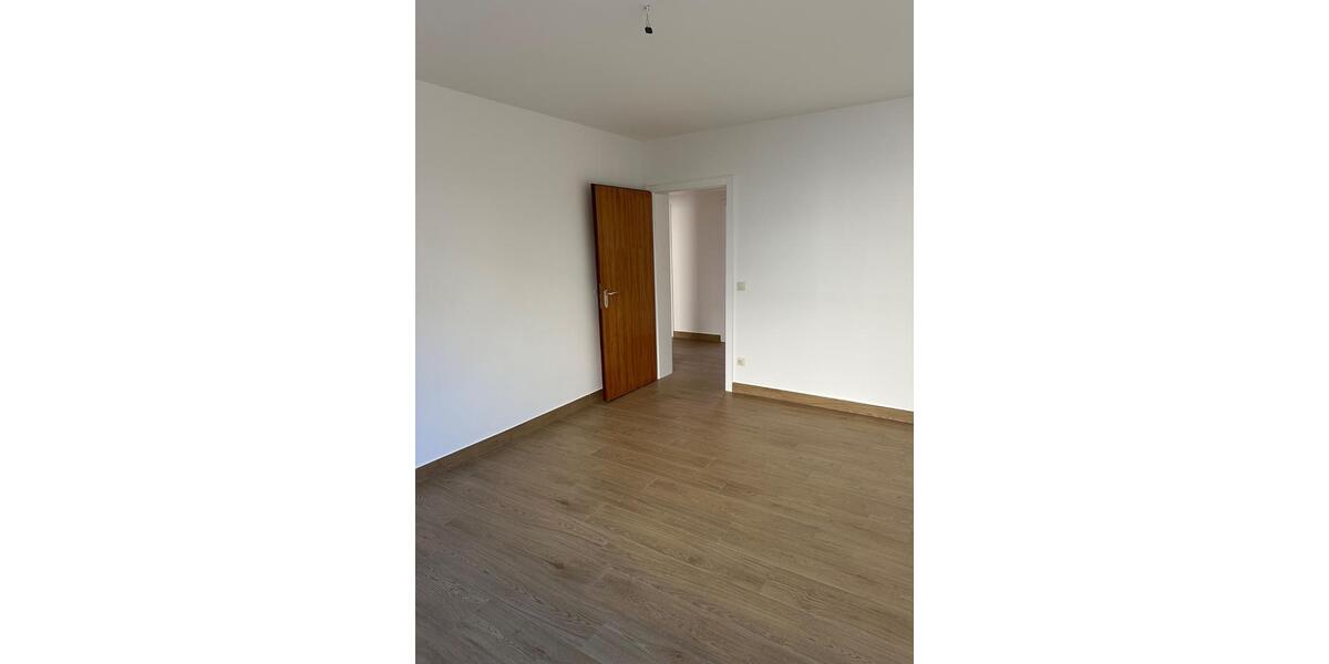 Etagenwohnung Mainz Mombach - 3.5 Zimmer, 98 m&sup2;, 1.350&euro; | Angebot:24660184