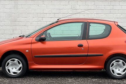 Peugeot 206 109.000 km 1.790 € Raunheim 65479