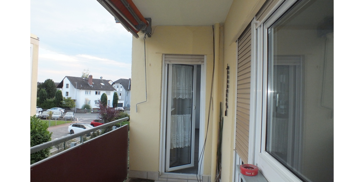 Frisch renovierte 3 Zimmer Wohnung mit ca. 75m² Wohnfläche mit Balkon und Garage - Appartement Nauheim | Angebot:24610048