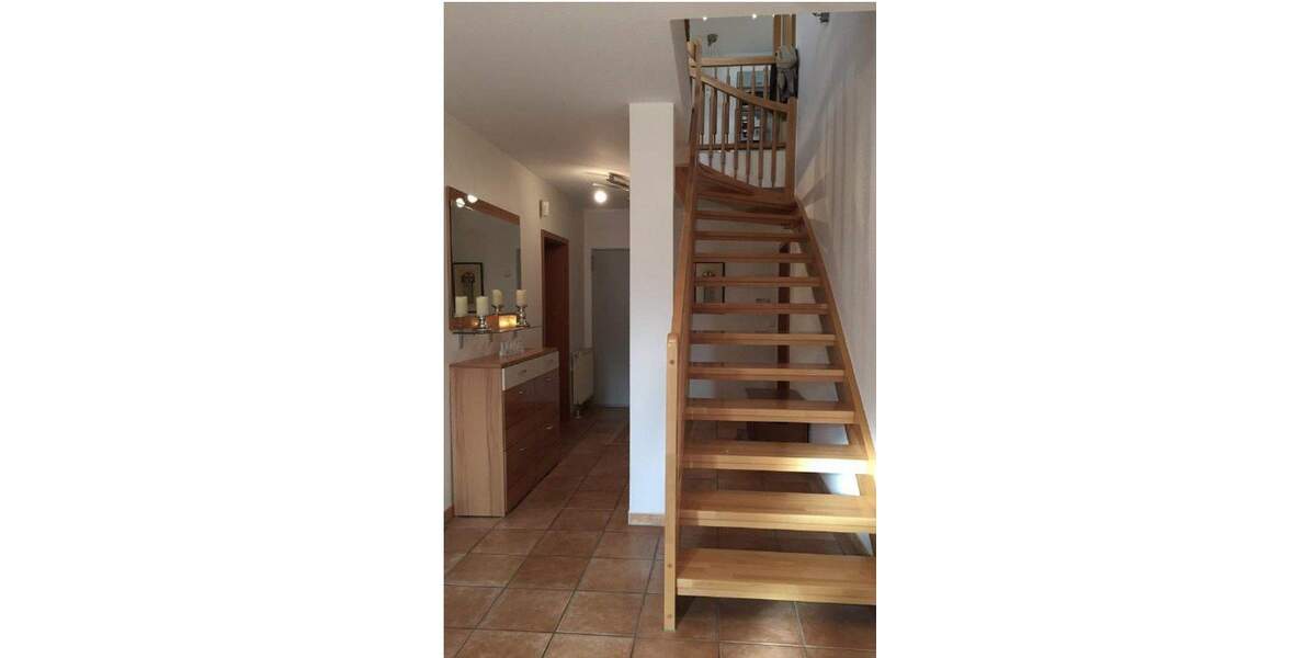 Einfamilienhaus Idstein - 8 Zimmer, 266 m&sup2;, 990.000&euro; | Angebot:25657464