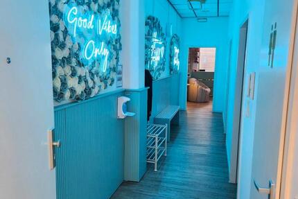 Nachmieter für Komplett eingerichtetes Beauty- & Friseurstudio – sofort starten zimmer