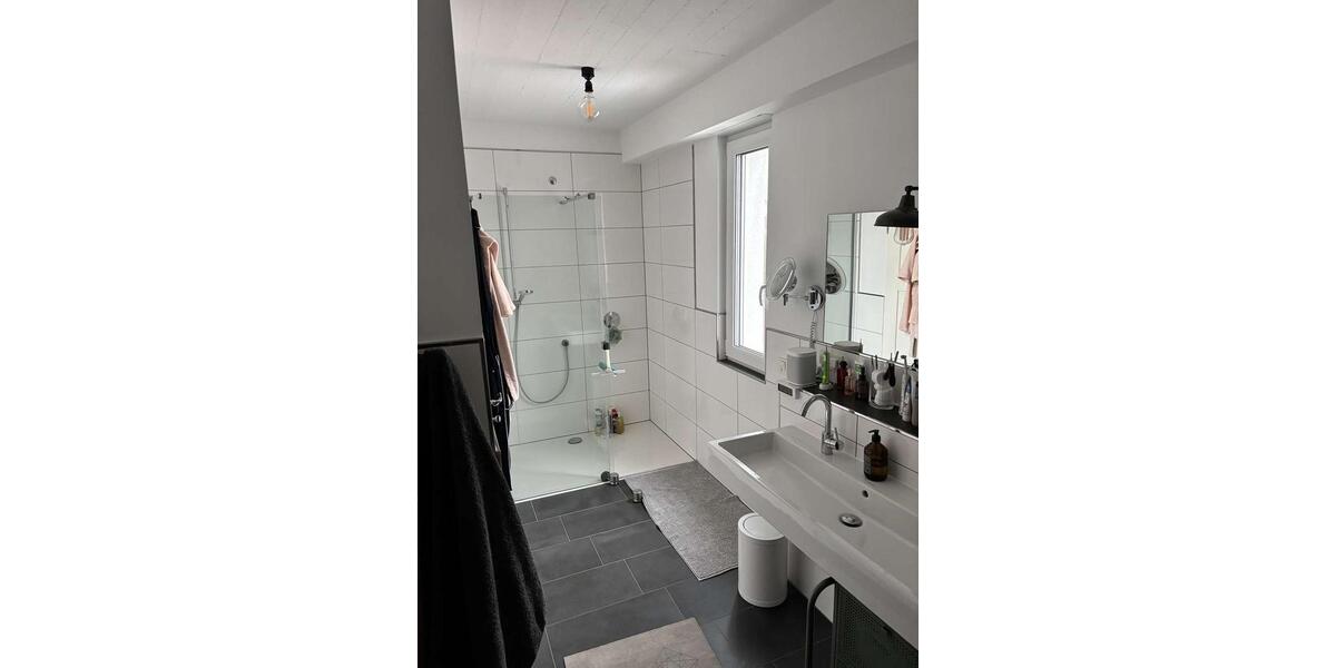 Doppelhaushälfte Bad Soden am Taunus - 6 Zimmer, 160 m&sup2;, 3.350&euro; | Angebot:24831805