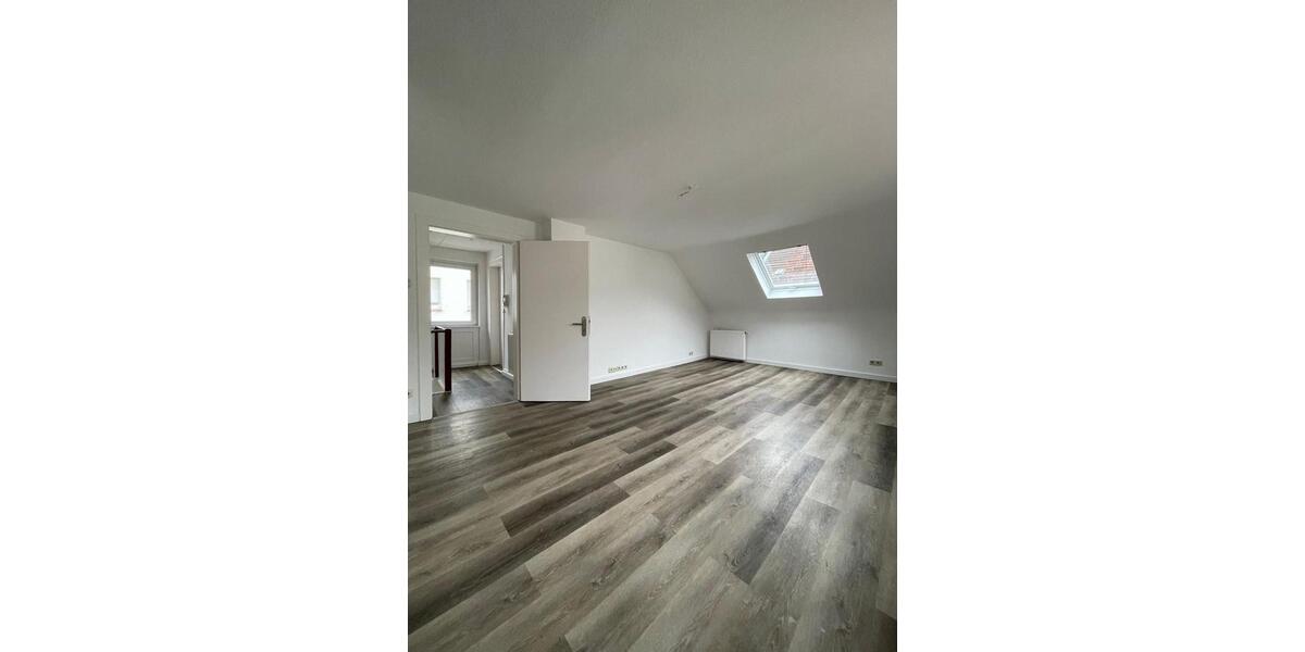 Etagenwohnung Wiesbaden Bierstadt - 4 Zimmer, 90 m&sup2;, 1.500&euro; | Angebot:26265654