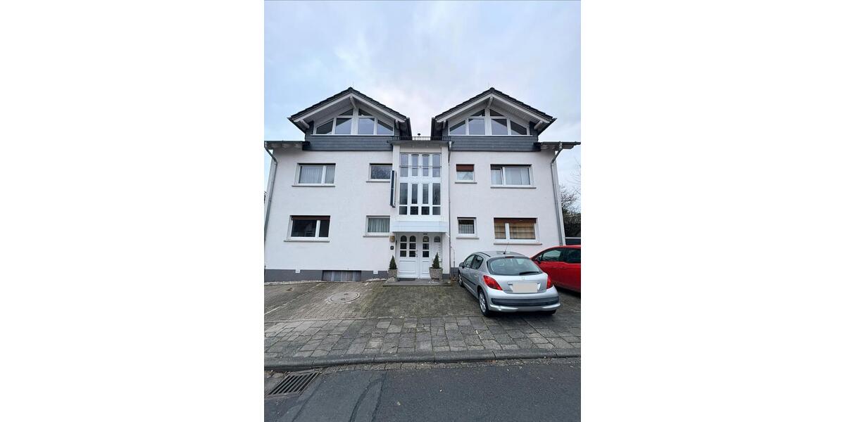 Helle, gut geschnittene 2,5-Zimmer-Wohnung mit EBK und Balkon 2.5 zimmer