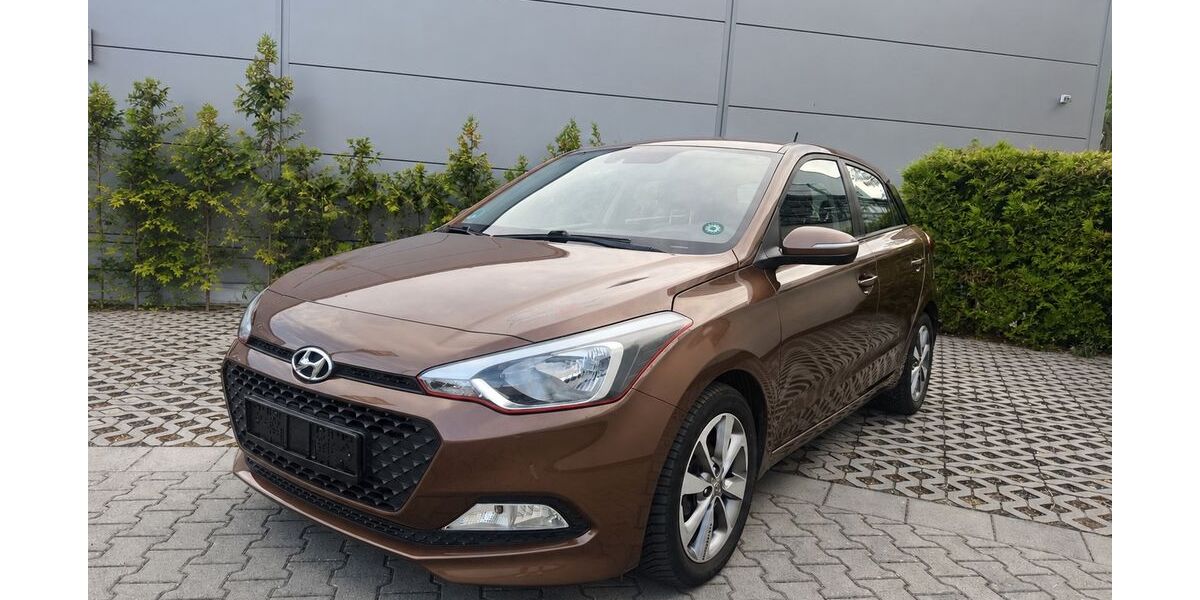 Hyundai i20 106.850 km 7.499 &euro; Kelkheim 65779