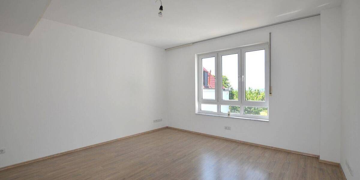 Etagenwohnung Kronberg im Taunus Oberhöchstadt - 4 Zimmer, 148 m&sup2;, 2.200&euro; | Angebot:26835157
