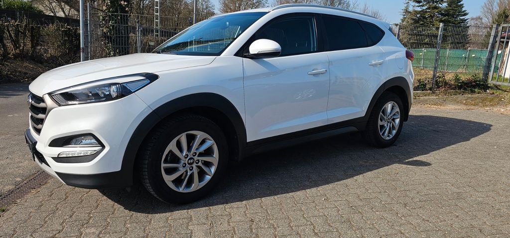 Hyundai TUCSON 186.542 km 10.700 &euro; Wiesbaden 65201