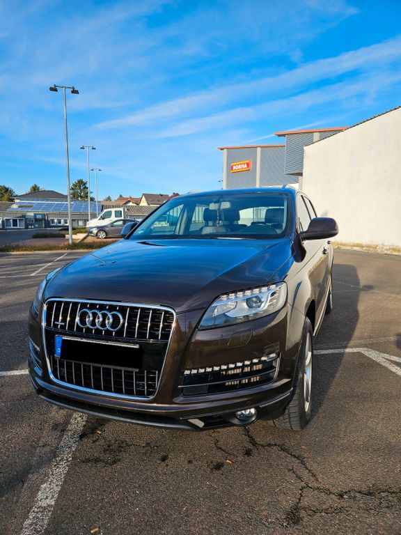 Q7