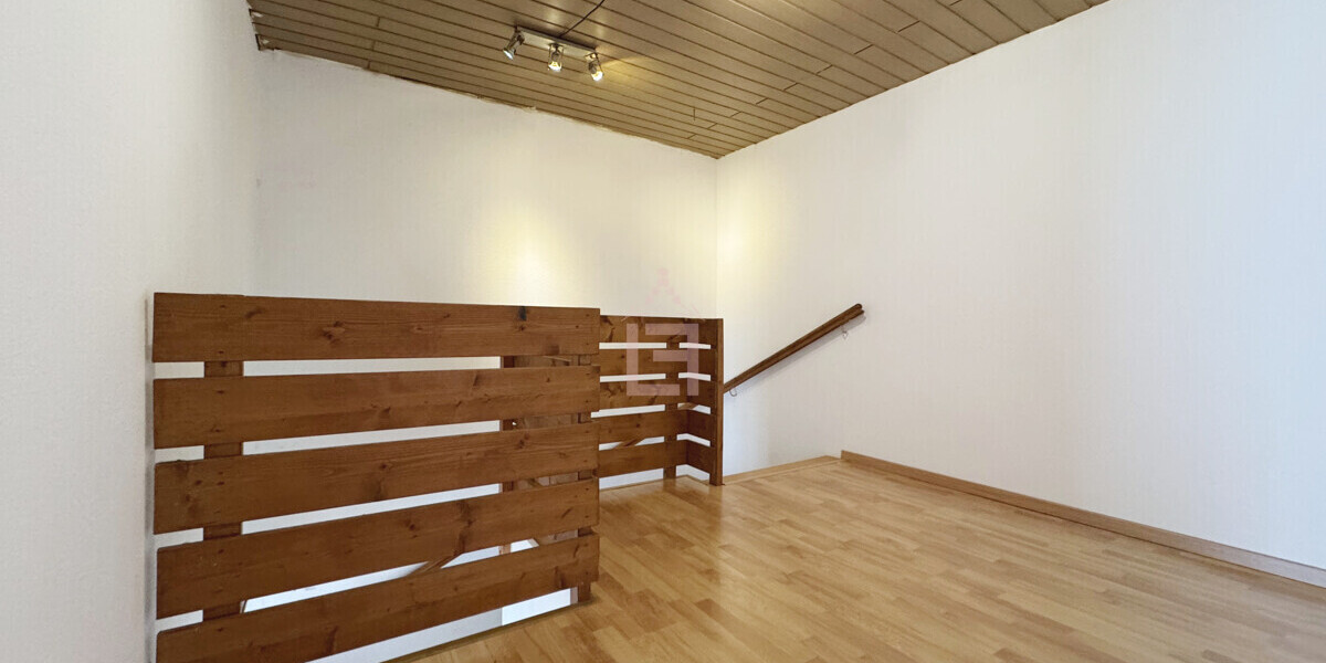 Im Zentrum und doch ruhig! Maisonette-Wohnung mit 3 Zimmern und Balkon - Etagenwohnung Groß-Gerau / Wallerstädten Wallerstädten | Angebot:26180465