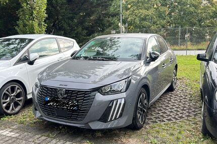 Peugeot 208 11.005 km 16.360 € Rüsselsheim 65428