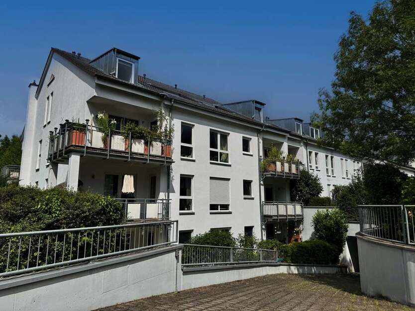 Wohnung zum Kaufen in Wiesbaden Erbenheim 368.000 € 92 m² 3 zimmer