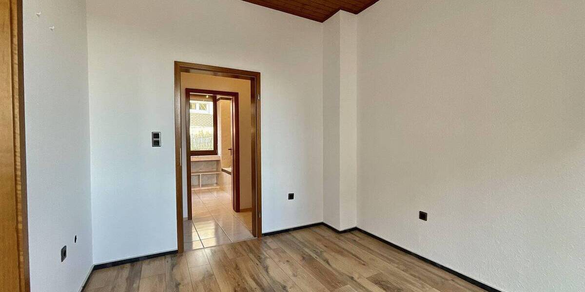 Mehrfamilienhaus, Wohnhaus Wiesbaden Dotzheim - 5 Zimmer, 144 m&sup2;, 549.000&euro; | Angebot:25940224