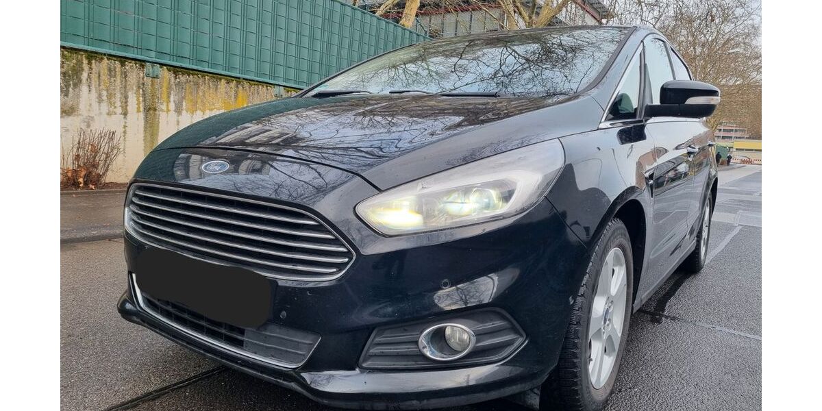 Ford S-Max 156.000 km 9.900 &euro; Wiesbaden 65187
