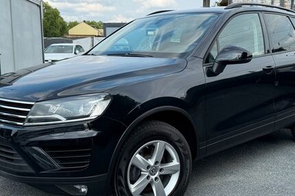 VW Touareg 177.000 km 14.950 € Frankfurt am Main 65933