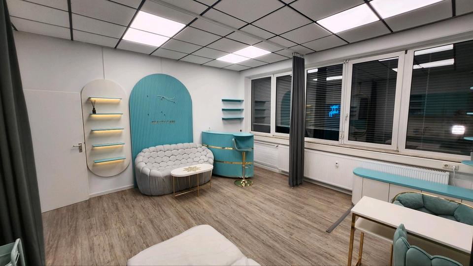 Nachmieter für Komplett eingerichtetes Beauty- & Friseurstudio – sofort starten zimmer