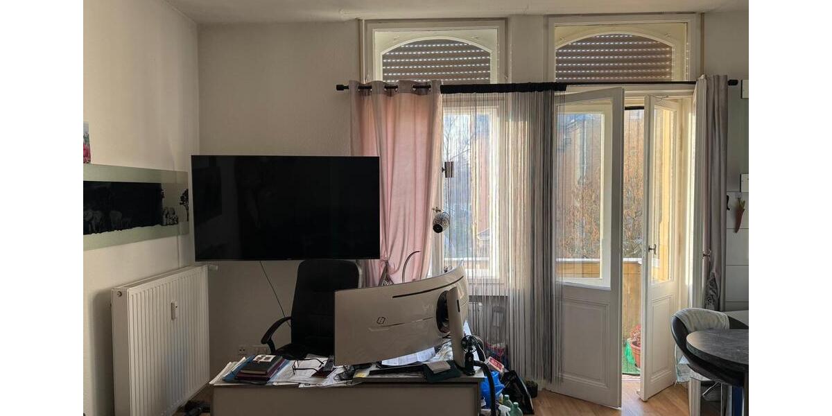 Etagenwohnung Wiesbaden Biebrich - 1 Zimmer, 31 m&sup2;, 680&euro; | Angebot:26056976