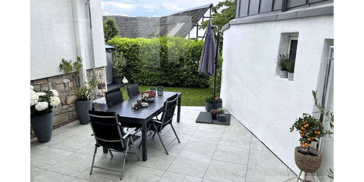 Einfamilienhaus Taunusstein / Neuhof Neuhof - 8 Zimmer, 224 m&sup2;, 749.000&euro; | Angebot:26218735