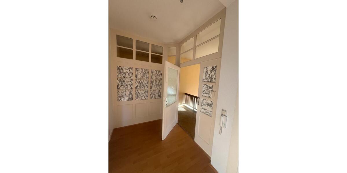 Etagenwohnung Frankfurt am Main Bockenheim - 2 Zimmer, 80 m&sup2;, 1.720&euro; | Angebot:26681498