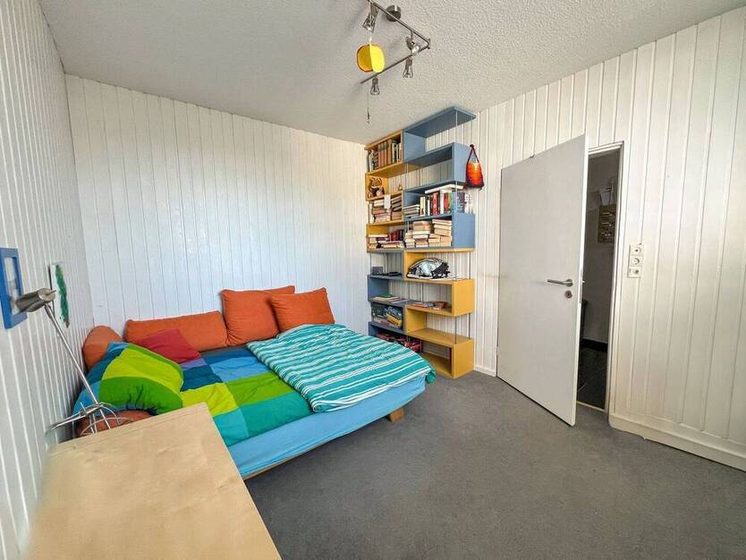 Bungalow auf sehr großzügigem Grundstück - Film ansehen!