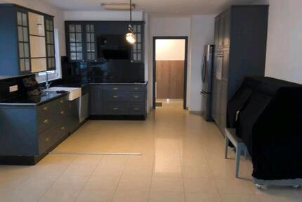 Haus Schwalbach am Taunus - 5 Zimmer, 130 m&sup2;, 100&euro; | Angebot:25959821