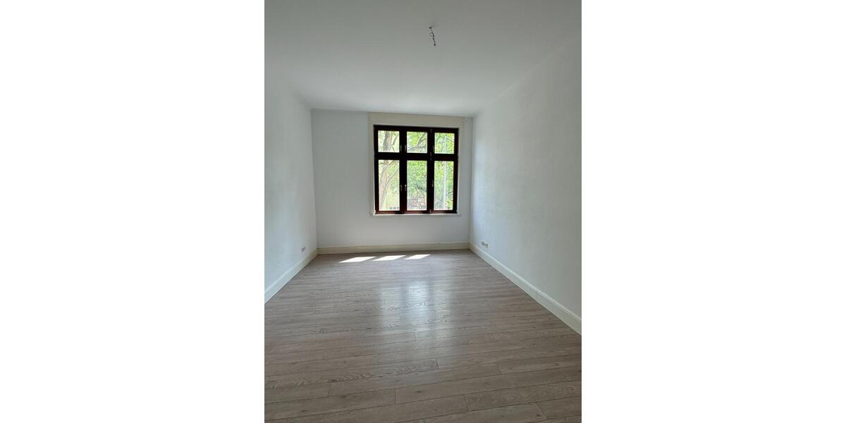 Freundliche Altbauwohnung mit zwei Balkonen in Wiesbaden-Westend 2 zimmer