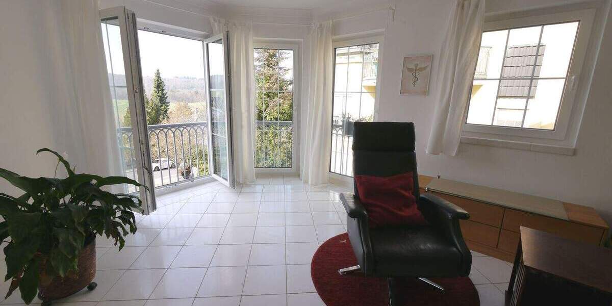 Etagenwohnung Taunusstein Hambach - 3 Zimmer, 83 m&sup2;, 225.000&euro; | Angebot:25666822