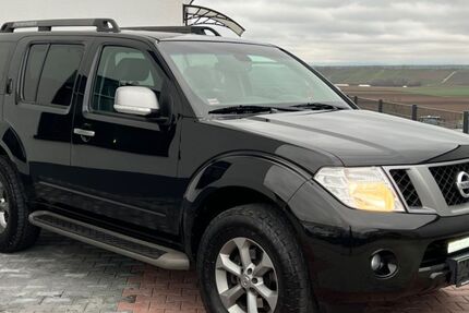 Nissan Pathfinder 127.000 km 17.900 € Saulheim 55291